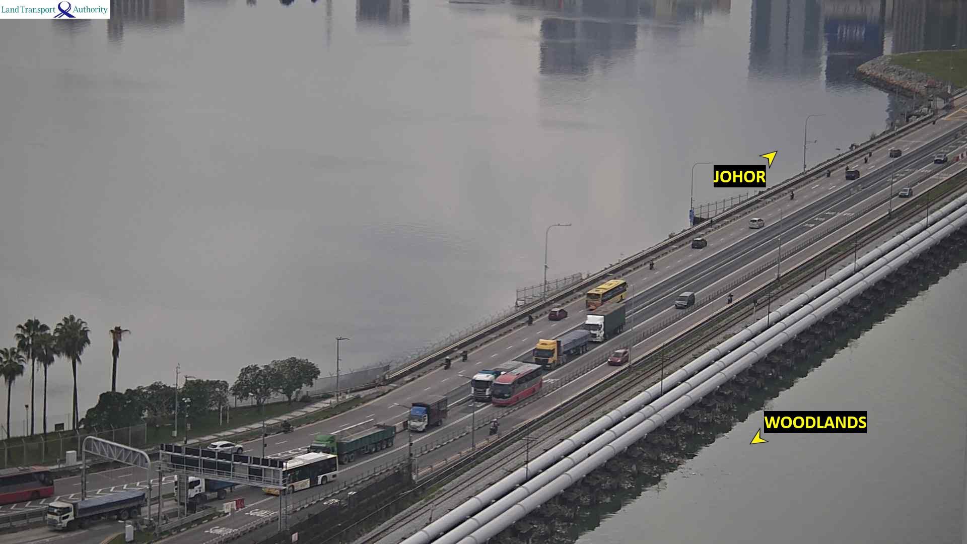Image of live traffic camera at Woodlands Checkpoint showing real-time traffic